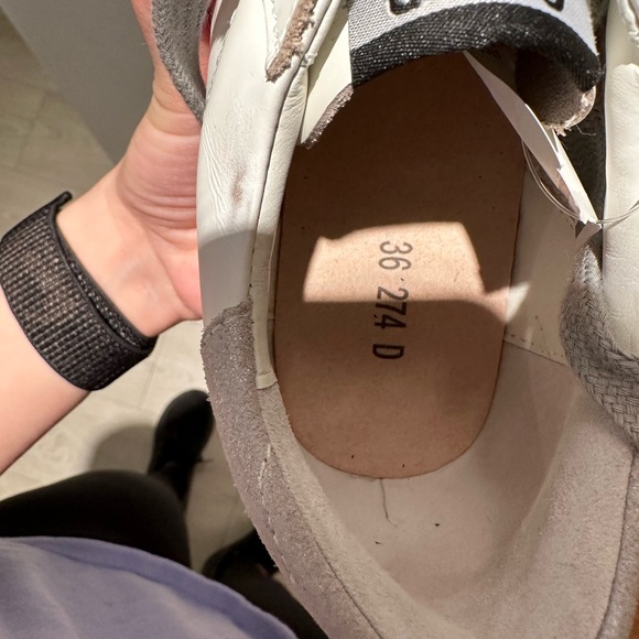 UNWORN Golden Goose. Size: 36 - Picture 3 of 7